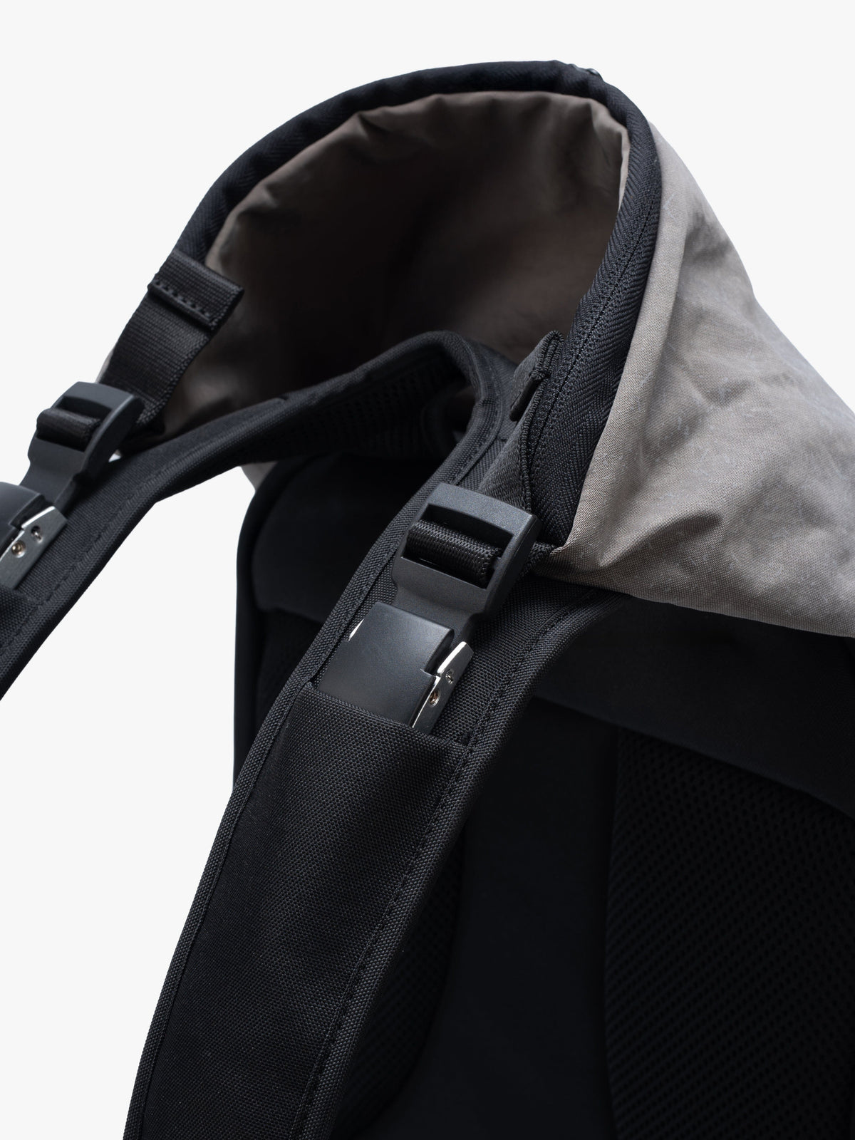 COTE & CIEL - 29279 - Nile S Backpack - Reflective Taupe Borselli e borse uomo Côte&Ciel