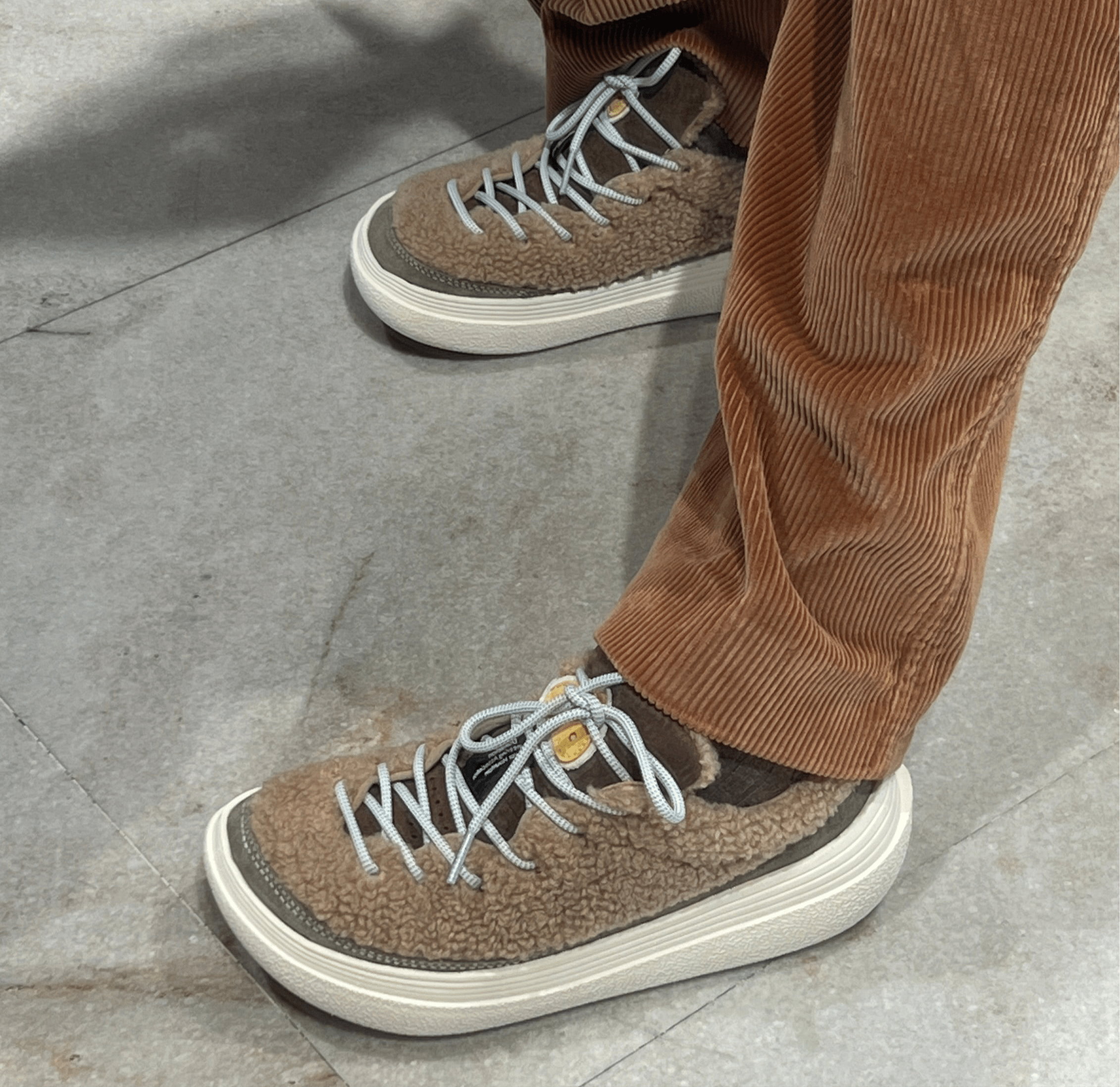 FLOWER MOUNTAIN - Sneakers Fami - 0E01 - Teddy Beige Scarpe Donna FLOWER MOUNTAIN