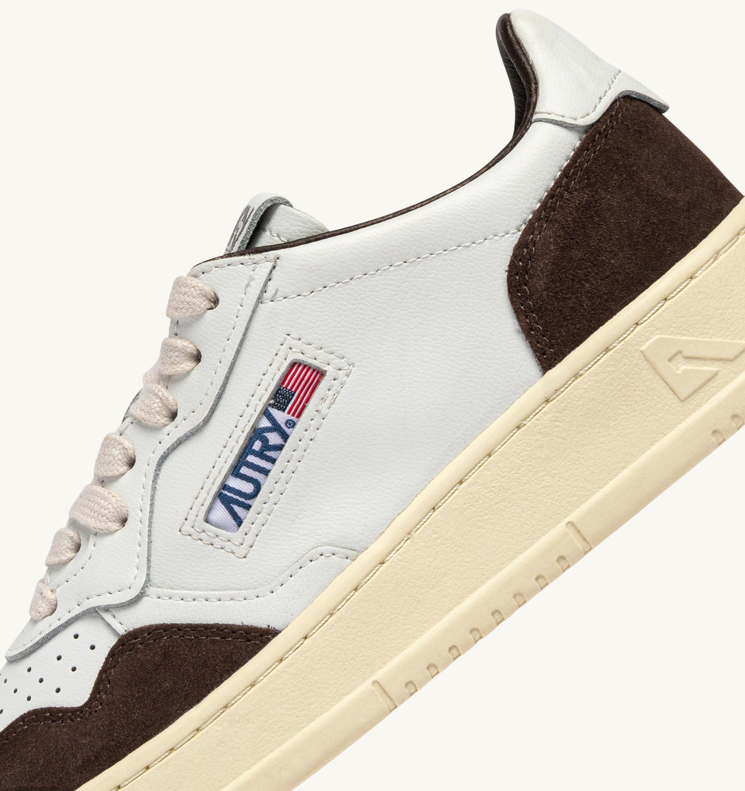 AUTRY - AULM FT19 - Sneakers MEDALIST - Bianco Mogano Scarpe Uomo AUTRY - Collezione uomo