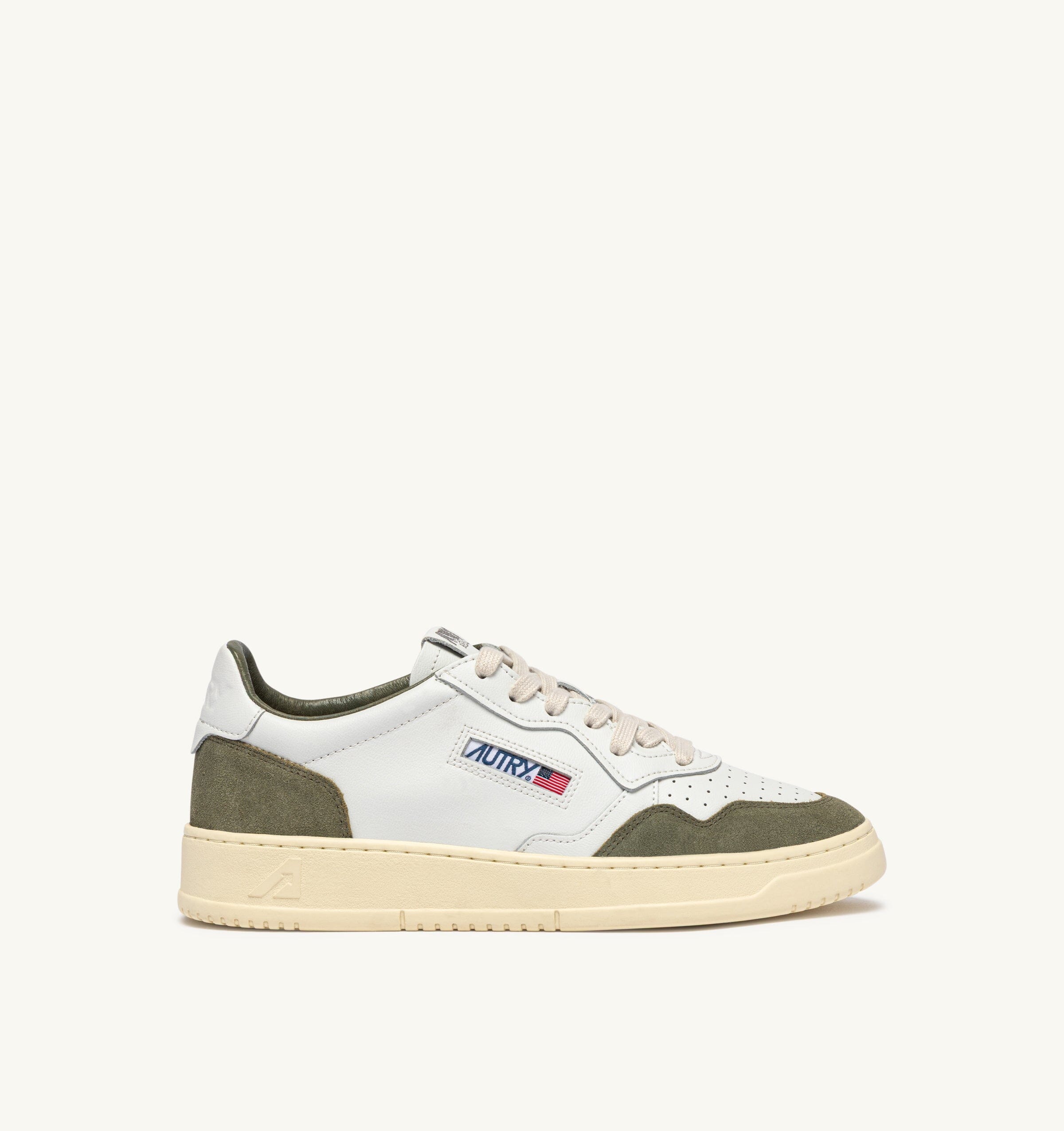 AUTRY - AULM FT21 - Sneakers MEDALIST - Bianco Verde militare Scarpe Uomo AUTRY - Collezione uomo