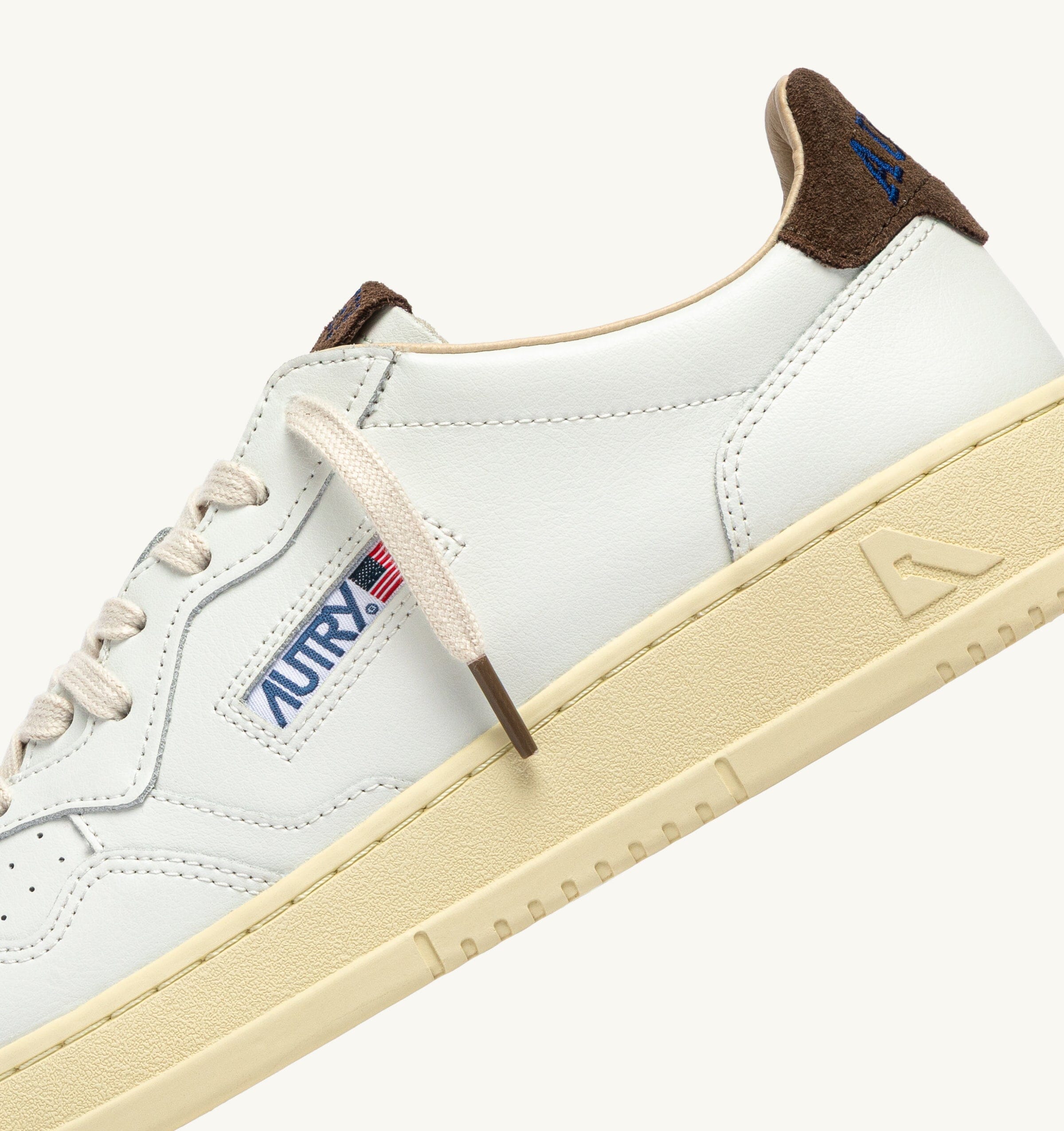 AUTRY - AULM HJ03 - Sneakers MEDALIST - Bianco Marrone Scarpe Uomo AUTRY - Collezione uomo