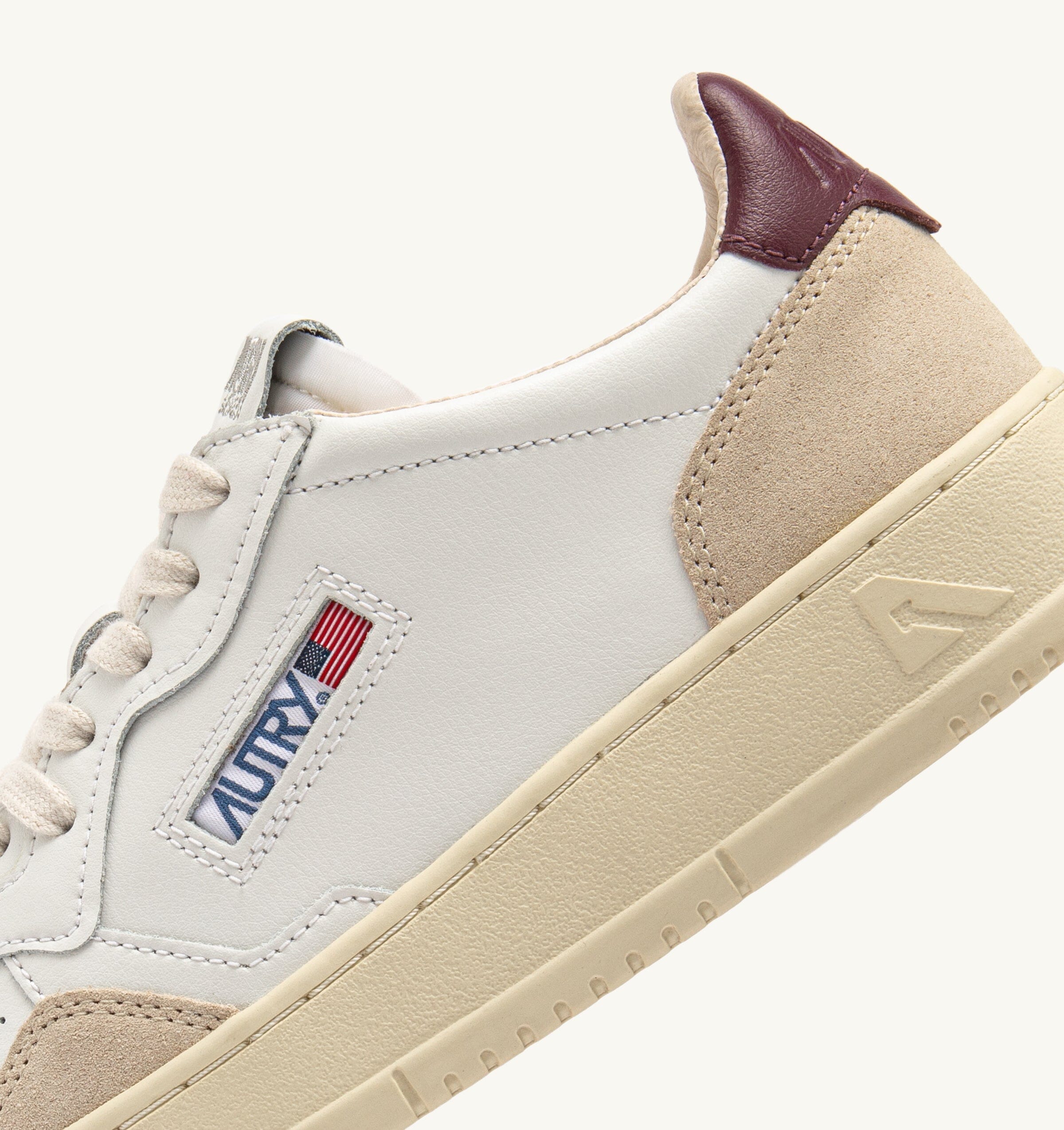 AUTRY AULW LS03 - LOW WOM LEAT/SUEDE - Bianco Burgundy Scarpe Donna AUTRY - Collezione donna