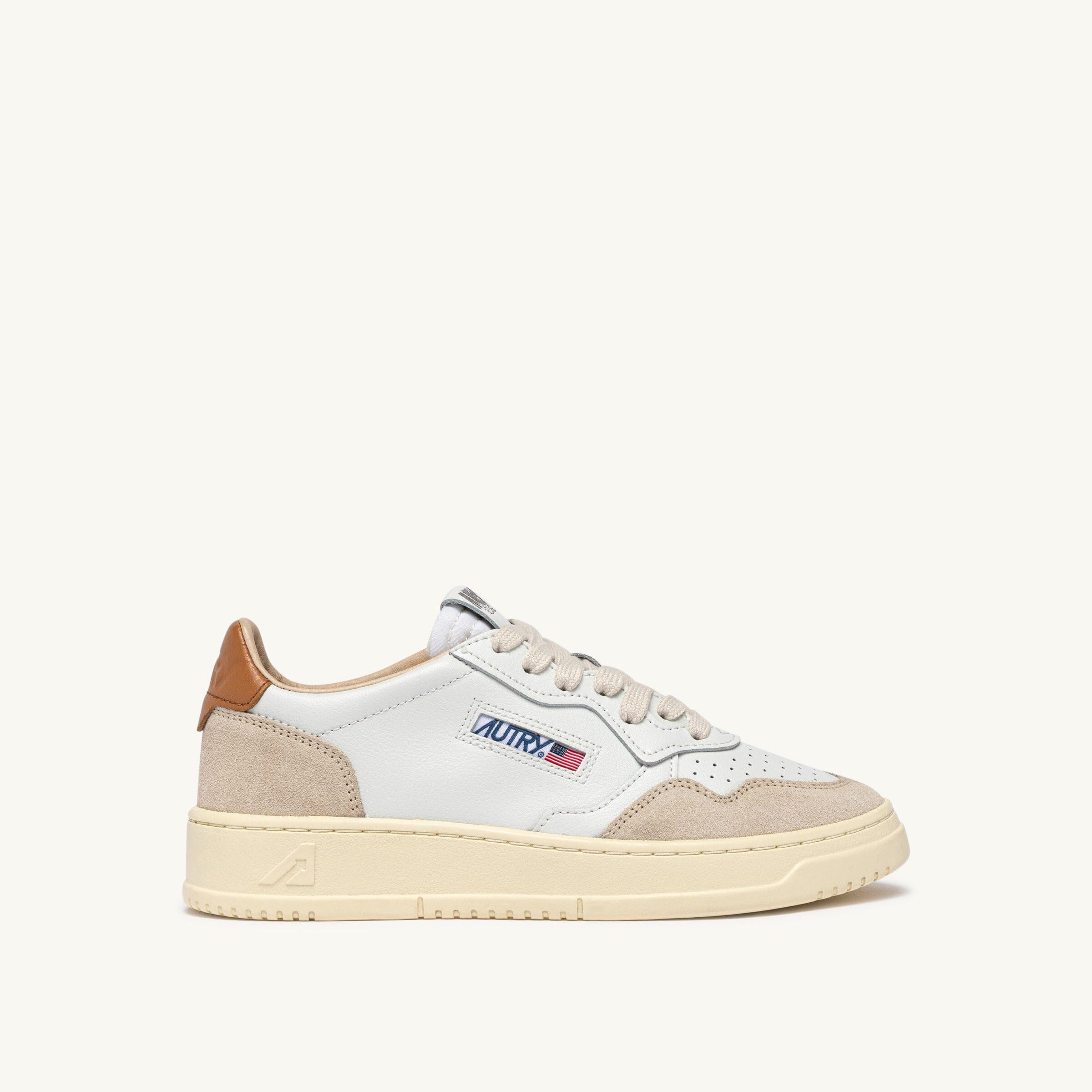 AUTRY - AULM LS16 - Sneakers MEDALIST - Bianco Cuoio Scarpe Uomo AUTRY - Collezione uomo