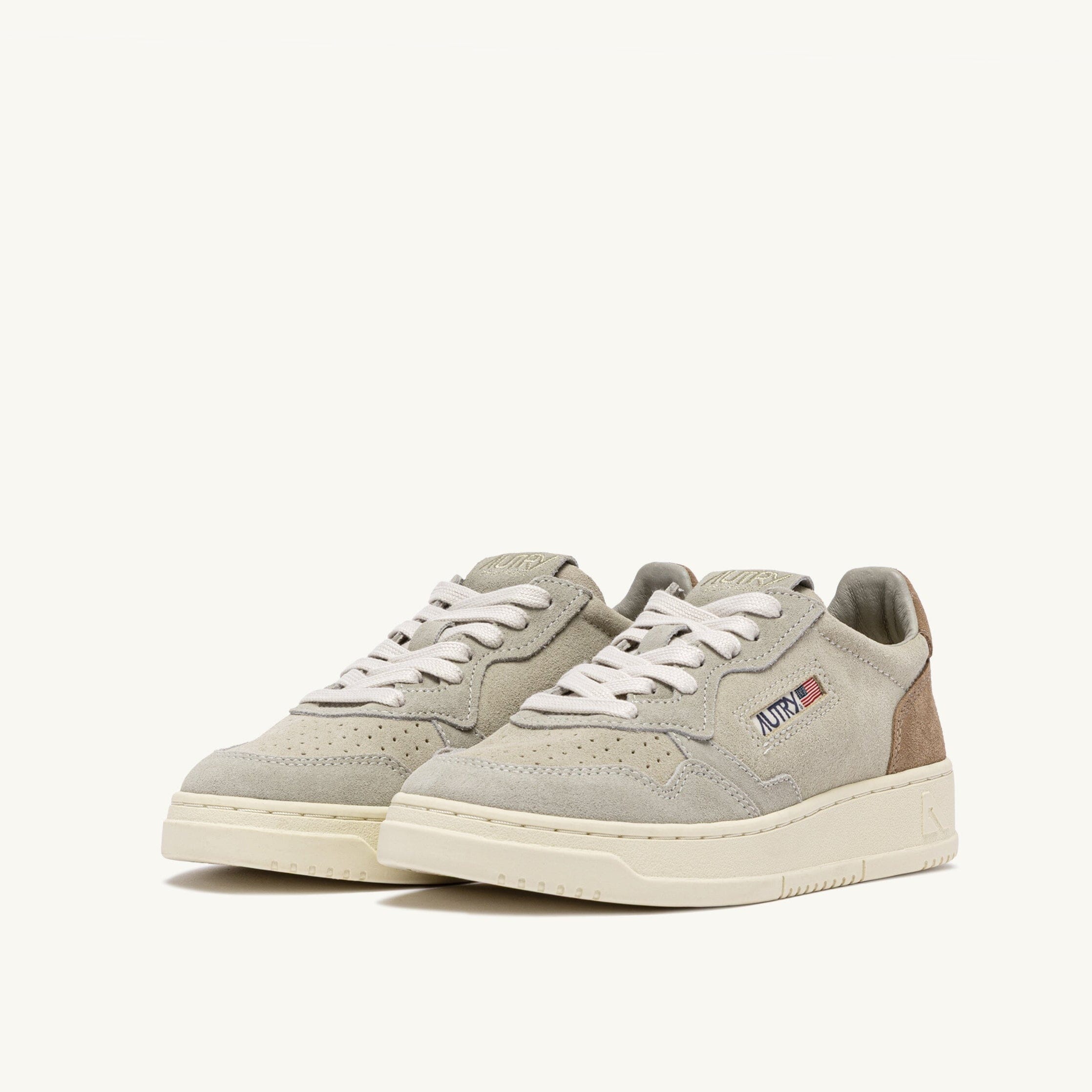 AUTRY - AULW TS37 - Sneakers MEDALIST - Camoscio pelican cigar Scarpe Donna AUTRY - Collezione donna