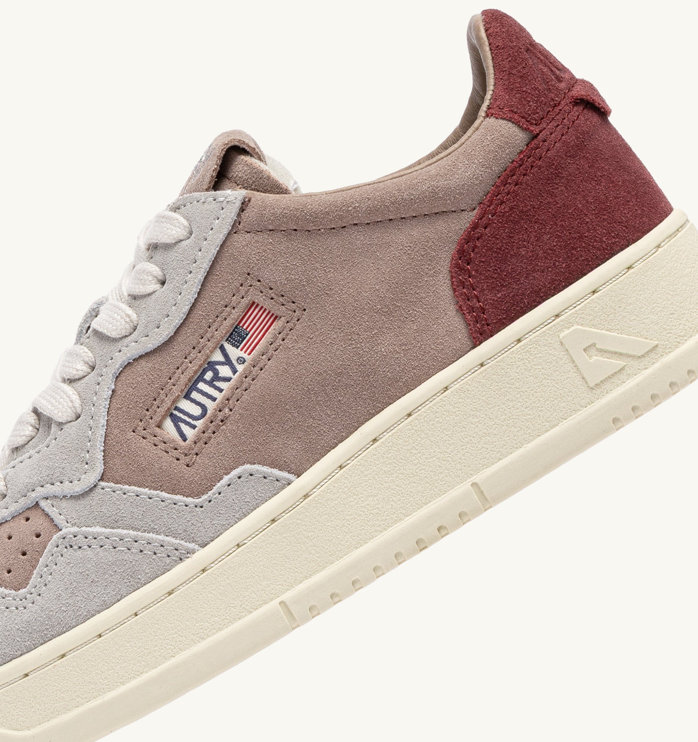 AUTRY - AULW TS39 - Sneakers MEDALIST - Camoscio nuvola borgogna Scarpe Donna AUTRY - Collezione donna