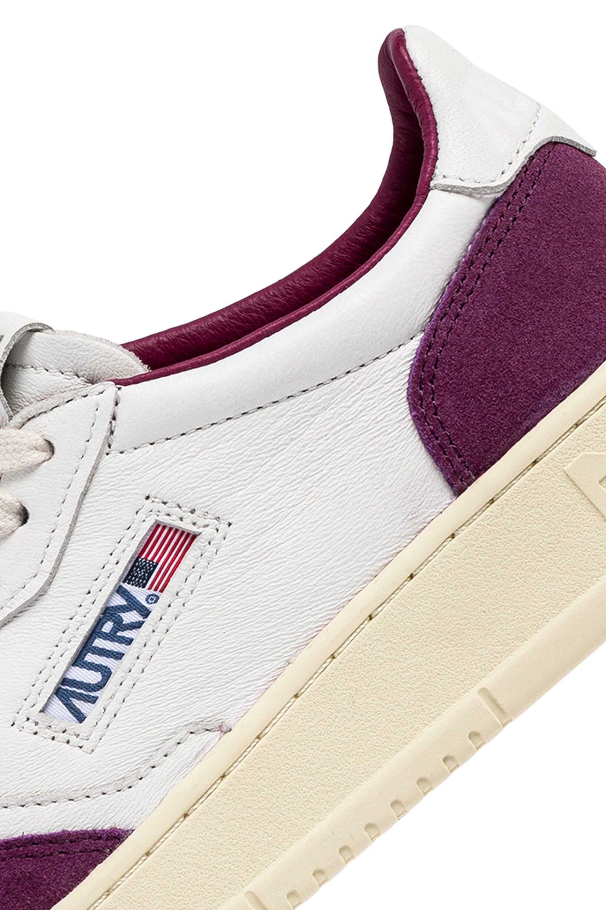 AUTRY - AULW GS39 - Sneakers - LOW WOM SUEDE LEAT - Bianco Scarlatto Scarpe Donna AUTRY - Collezione donna