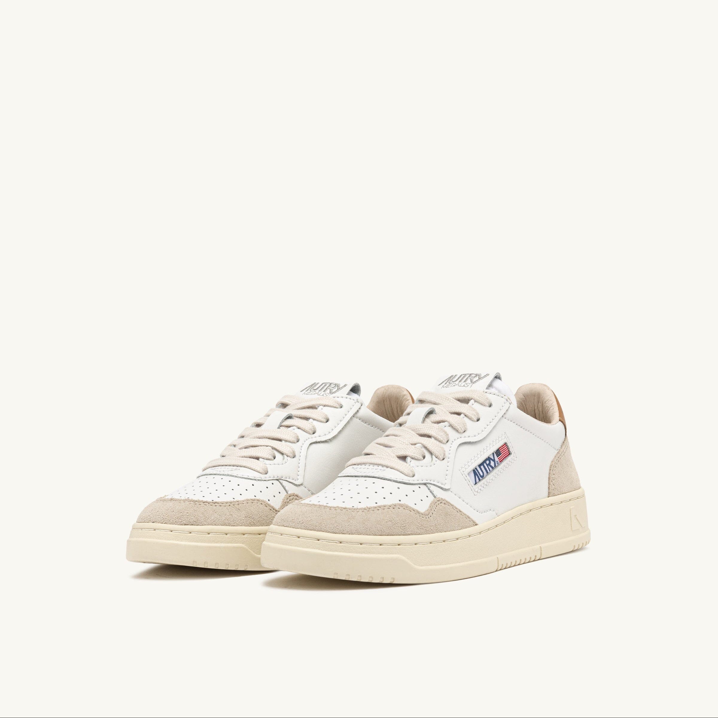 AUTRY AULW LS02 - LOW WOM LEAT/SUEDE - Bianco Camel Scarpe Donna AUTRY - Collezione donna