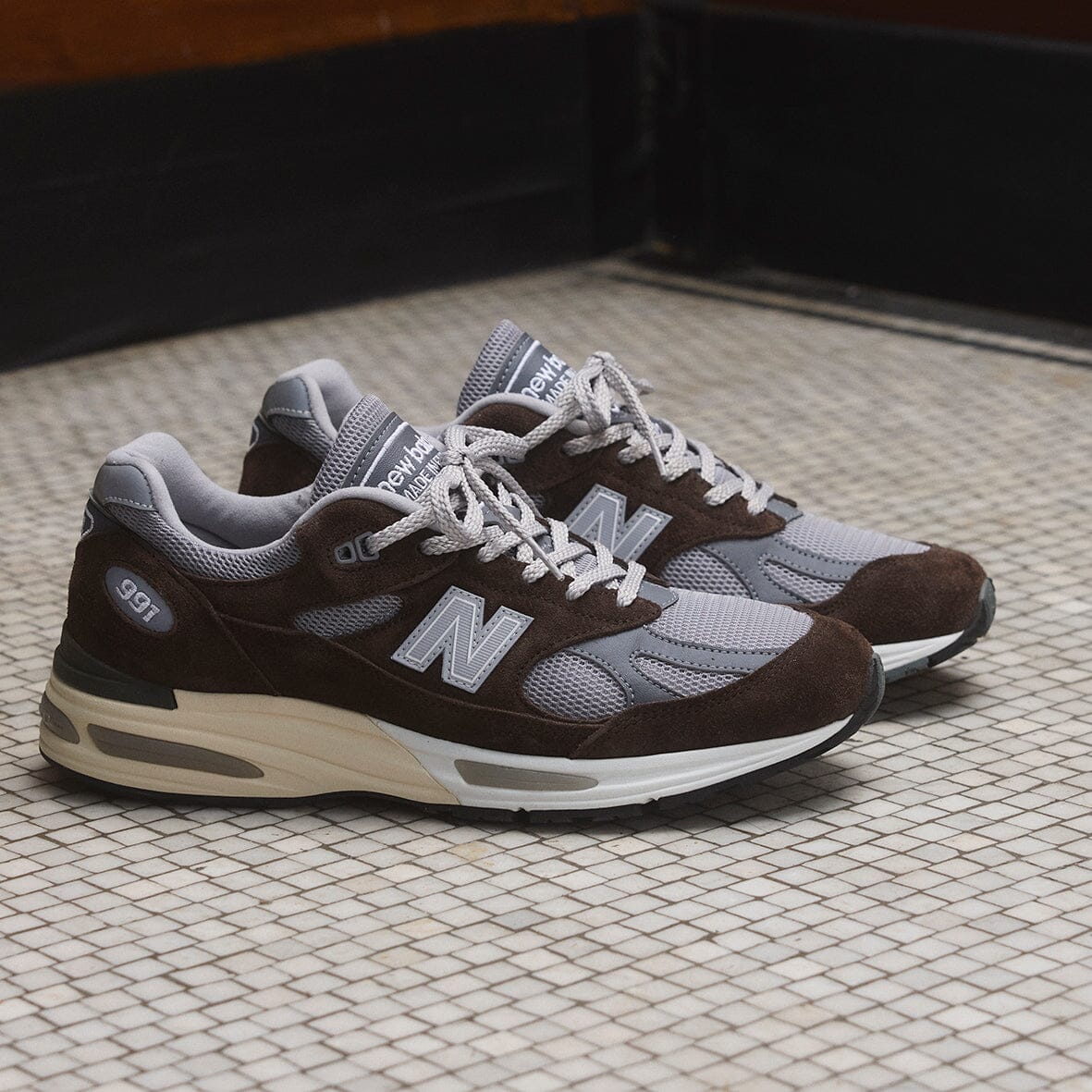 NEW BALANCE - Sneakers - U991BG2 - Marrone Grigio Scarpe Uomo NEW BALANCE - Collezione Uomo