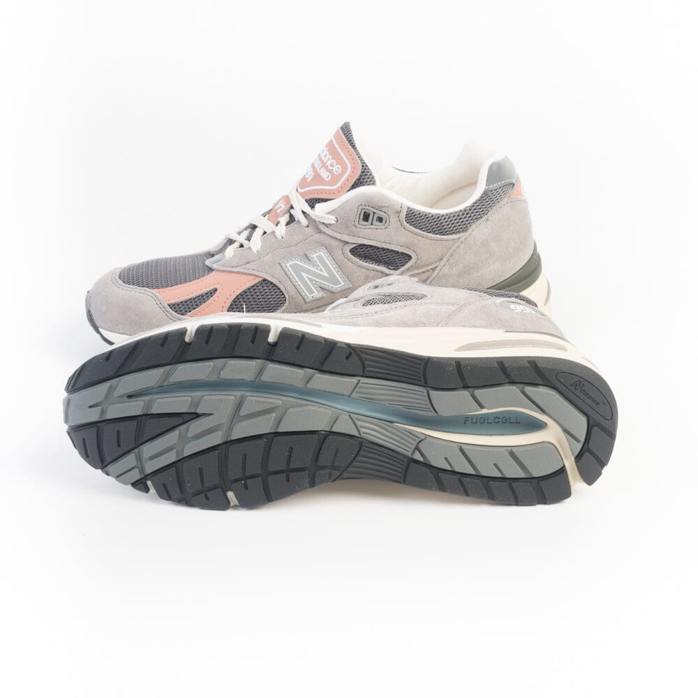 NEW BALANCE - Sneakers - U991GC2 V2 - Grigio Scarpe Donna NEW BALANCE - Collezione Donna