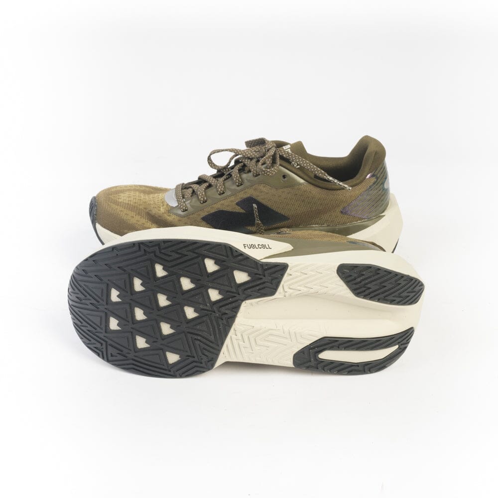 NEW BALANCE - Sneakers - WFCXPA5 - Verde militare Scarpe Donna NEW BALANCE - Collezione Donna