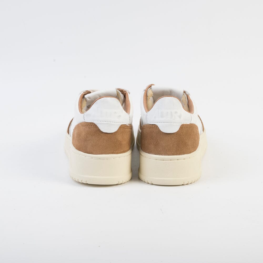 AUTRY - AULW GS27 - Sneakers - LOW WOM SUEDE LEAT - Bianco Cuoio Scarpe Donna AUTRY - Collezione donna 