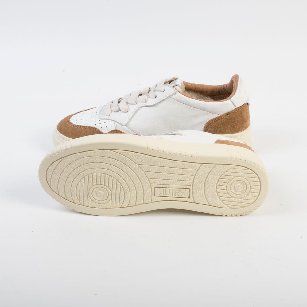 AUTRY - AULW GS27 - Sneakers - LOW WOM SUEDE LEAT - Bianco Cuoio Scarpe Donna AUTRY - Collezione donna 