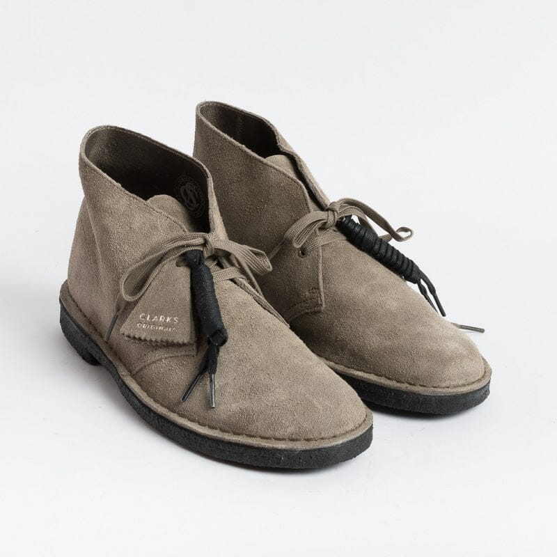 CLARKS - Polish - Desert Boot - Dark Gray Men's Shoes CLARKS - Men's Collection