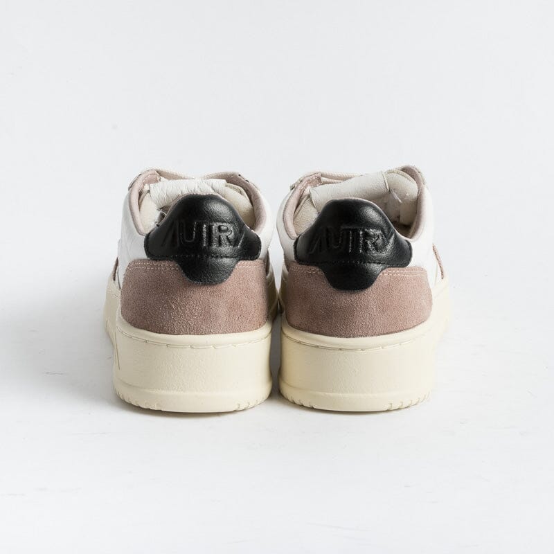 AUTRY - AULW GS20 - Sneakers - LOW WOM SUEDE LEAT - Bianco Tortora Nero Scarpe Donna AUTRY - Collezione donna