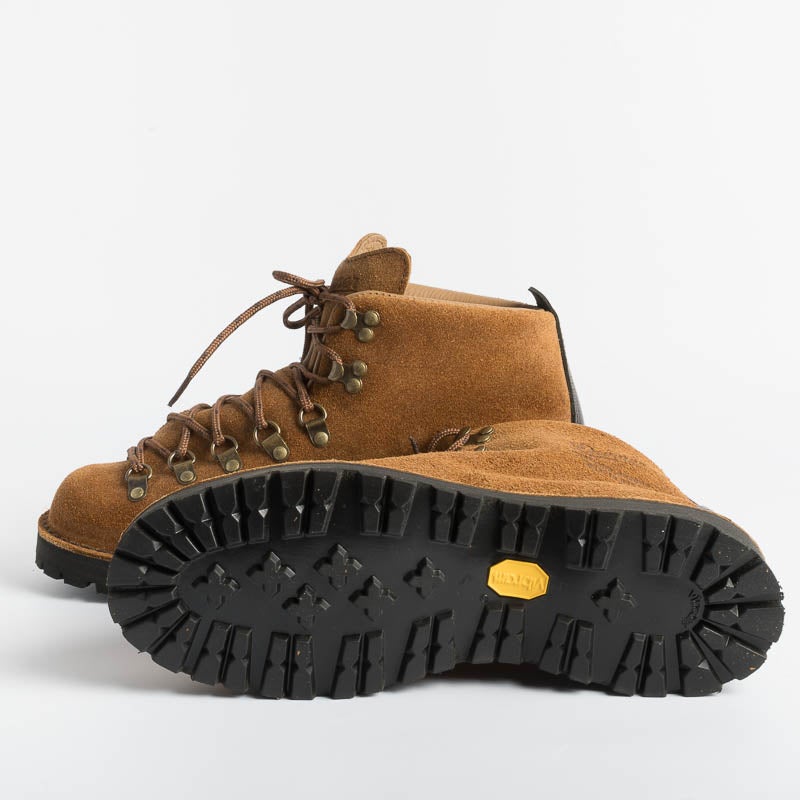DANNER - 31548 - Mountain Light - Wallowa Suede Danner Men's Shoes - Men's Collection