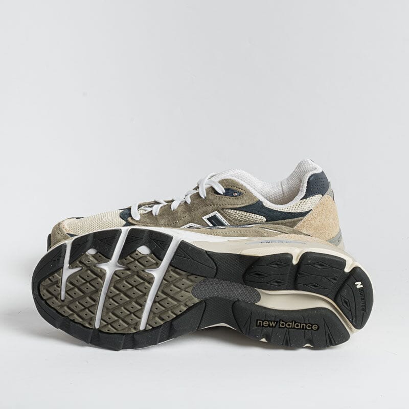 NEW BALANCE - Limited Edition Teddy Santis M990TO3 - Grigio Scarpe Uomo NEW BALANCE - Collezione Uomo