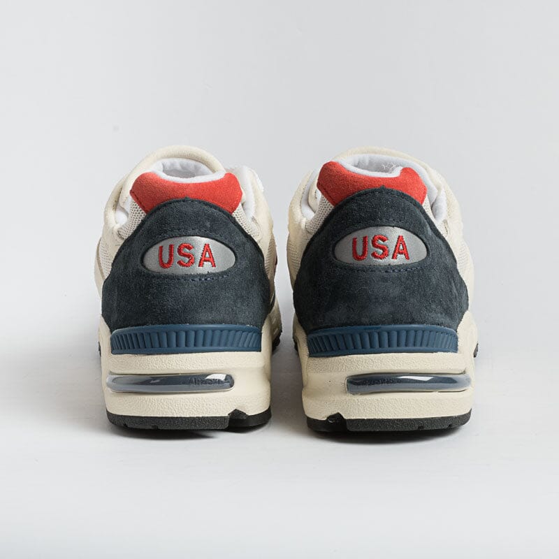 NEW BALANCE - Limited Edition Teddy Santis M990TA2 - Bianco Nero Rosso Scarpe Uomo NEW BALANCE - Collezione Uomo