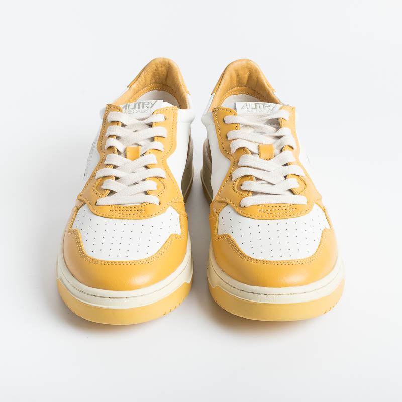 AUTRY AULM WB12 - LOW MAN ALL LEAT - White / Ocher Rooster Men's Shoes AUTRY - Men's collection