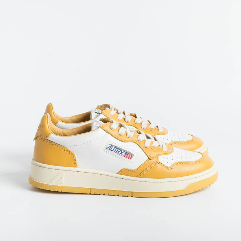 AUTRY AULM WB12 - LOW MAN ALL LEAT - White / Ocher Rooster Men's Shoes AUTRY - Men's collection