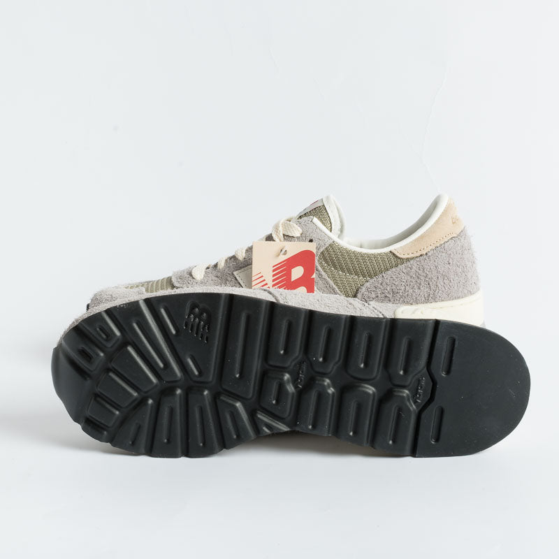 NEW BALANCE - Limited Edition Teddy Santis 990TA1 - Gray Men's Shoes NEW BALANCE - Men's Collection