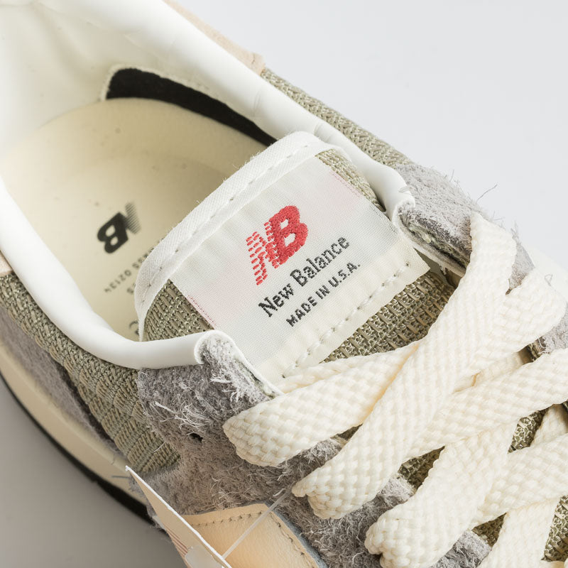 NEW BALANCE - Limited Edition Teddy Santis 990TA1 - Gray Men's Shoes NEW BALANCE - Men's Collection
