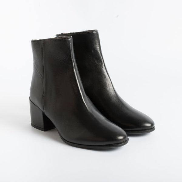 CappellettoShop - Ankle boot - Vietri - S6517 - Black Leather Shoes Woman CAPPELLETTO 1948