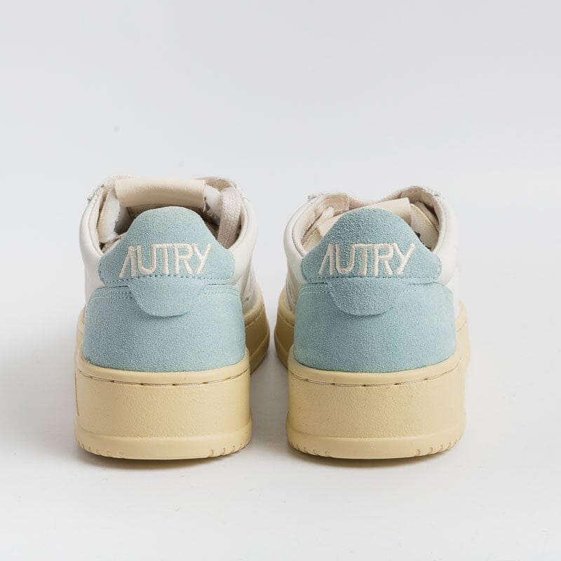 AUTRY - AULW SL02 - Sneakers LOW WOM SUEDE LEAT - Bianco Turchese Scarpe Donna AUTRY - Collezione donna