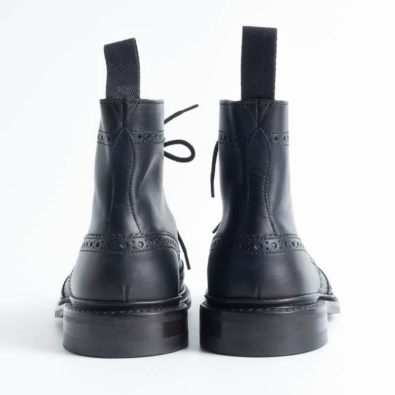 TRICKER'S - Continuous Brogue Boot - Stow Black oily calf Men's Shoes Tricker's