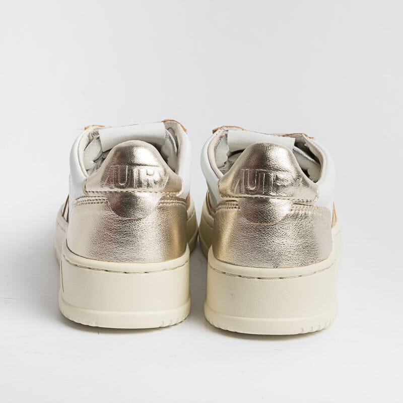 AUTRY - AULW WB16 - LOW WOM LEAT - Bianco Platino Scarpe Donna AUTRY - Collezione donna