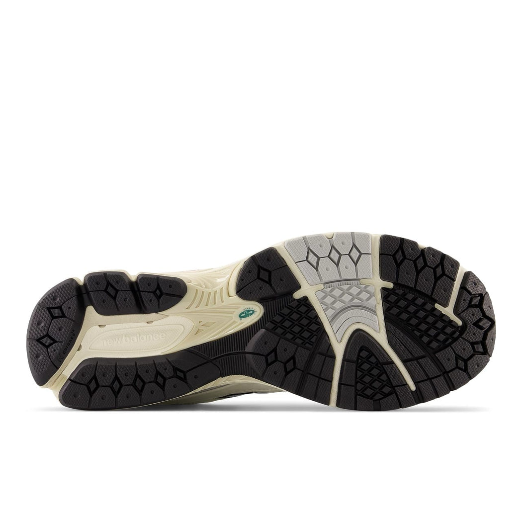 NEW BALANCE - Sneakers M2002RVD - Bianco Verde Scarpe Uomo NEW BALANCE - Collezione Uomo