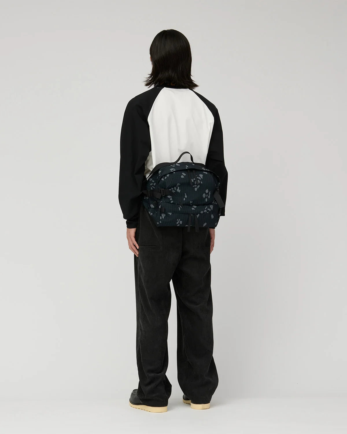 SNOW PEAK - REFLECTIVE NIGHT CAMO BAG - GRIGIO
