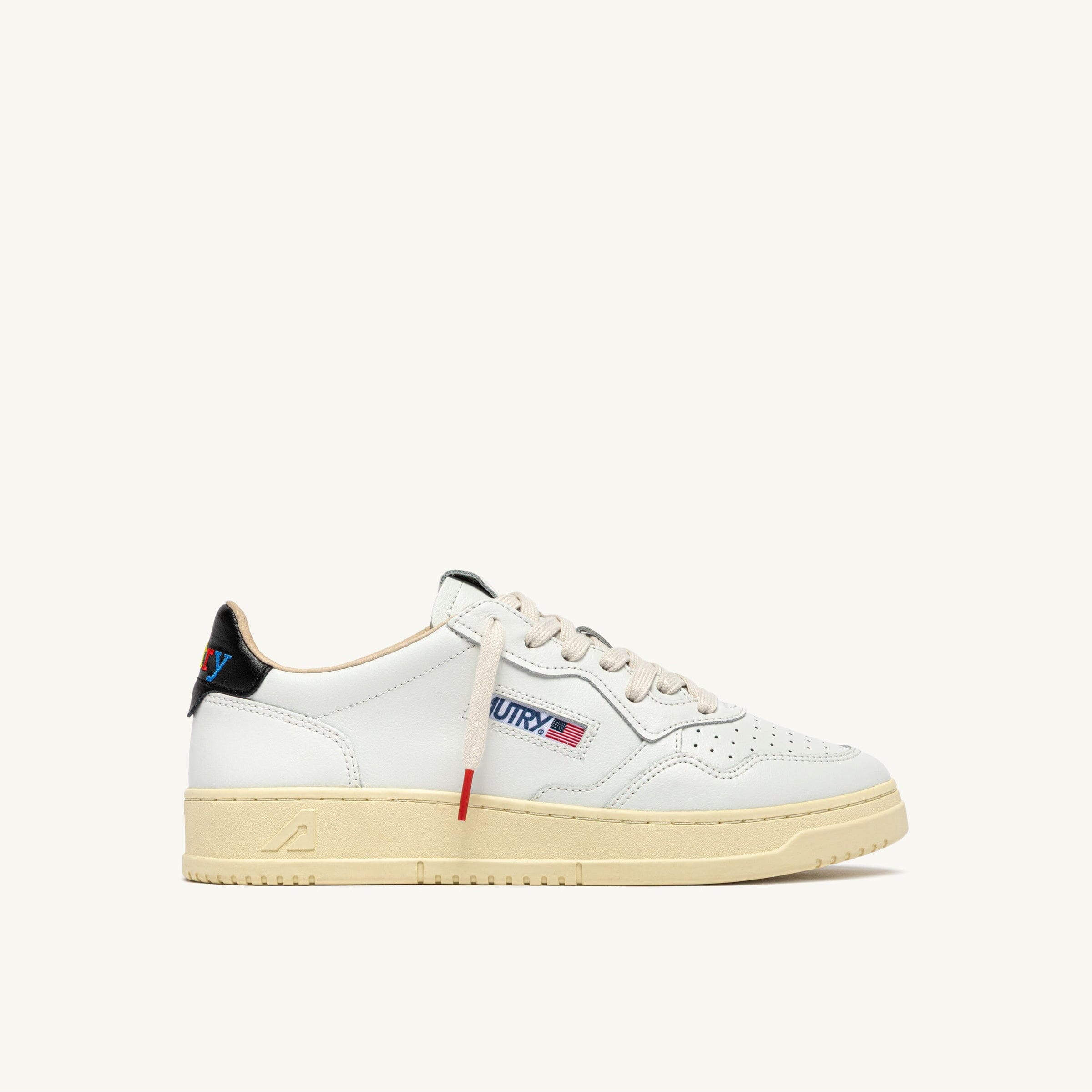 AUTRY - AULM BG02- Sneakers MEDALIST - Bianco Nero Scarpe Uomo AUTRY - Collezione uomo 
