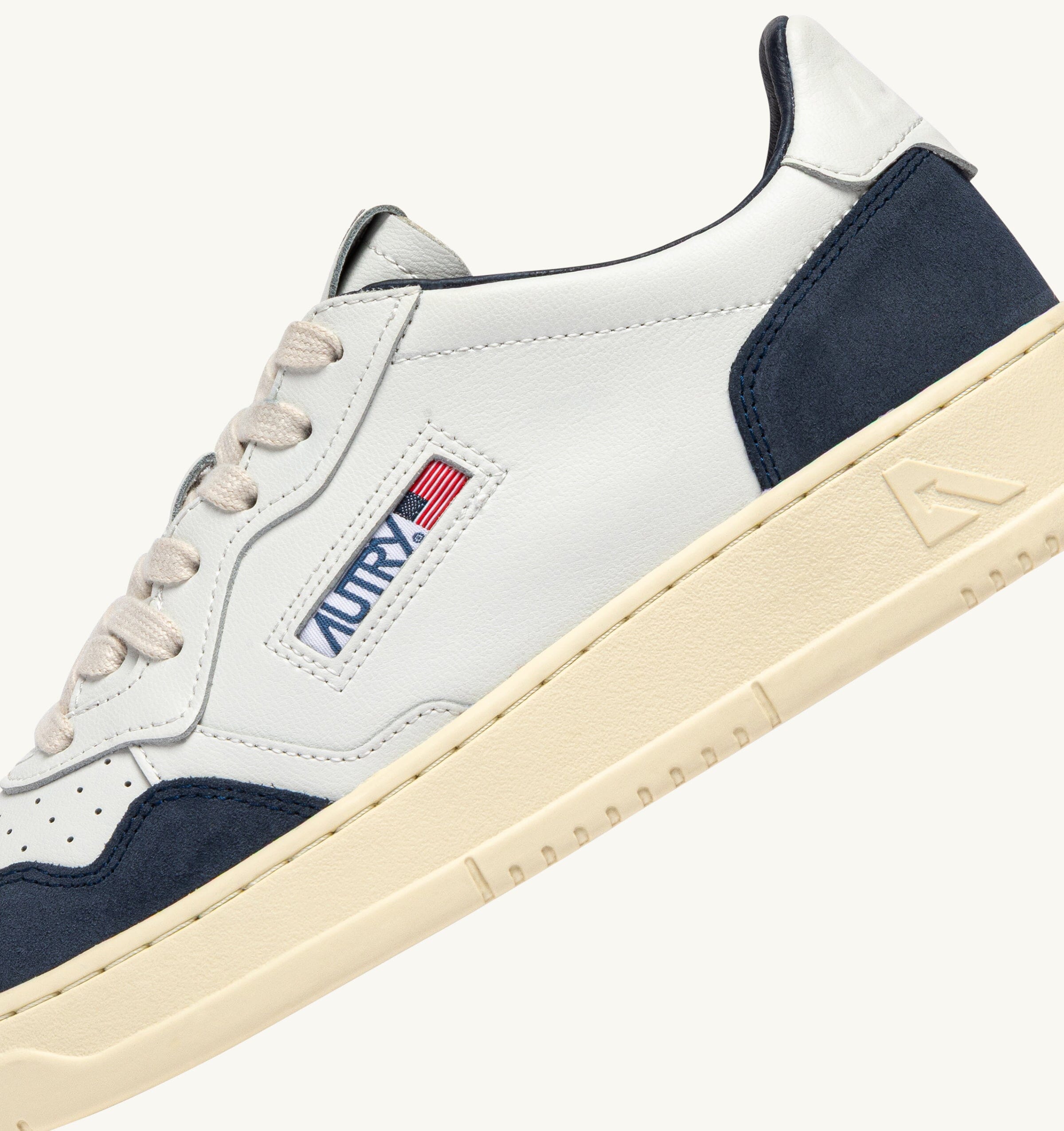AUTRY - AULM FT22 - Sneakers MEDALIST - Bianco denim Scarpe Uomo AUTRY - Collezione uomo 
