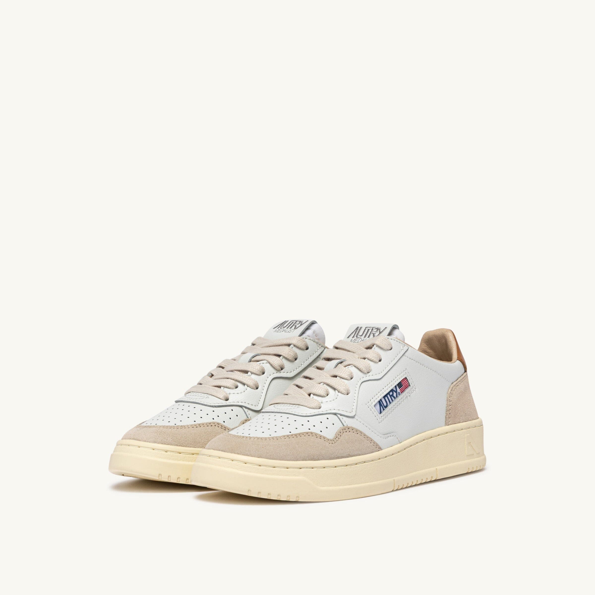 AUTRY - AULM LS16 - Sneakers MEDALIST - Bianco Cuoio Scarpe Uomo AUTRY - Collezione uomo 