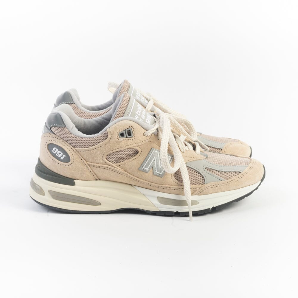 NEW BALANCE - Sneakers - U991BE2 V2 - Beige NEW BALANCE - Sneakers - U991BE2 V2 - Beige