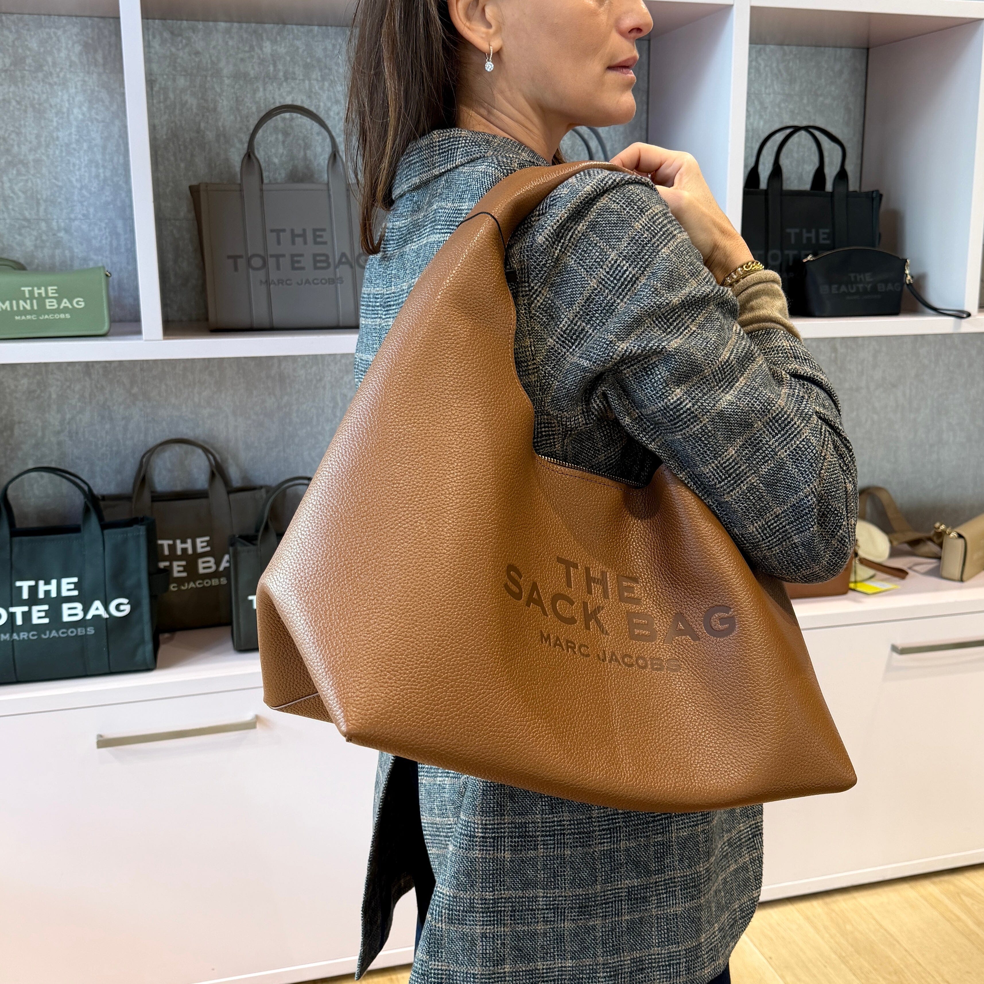 MARC JACOBS - Borsa a spalla - The Sack Bag - 2R3H - 212 Argan oil Borse Marc Jacobs 