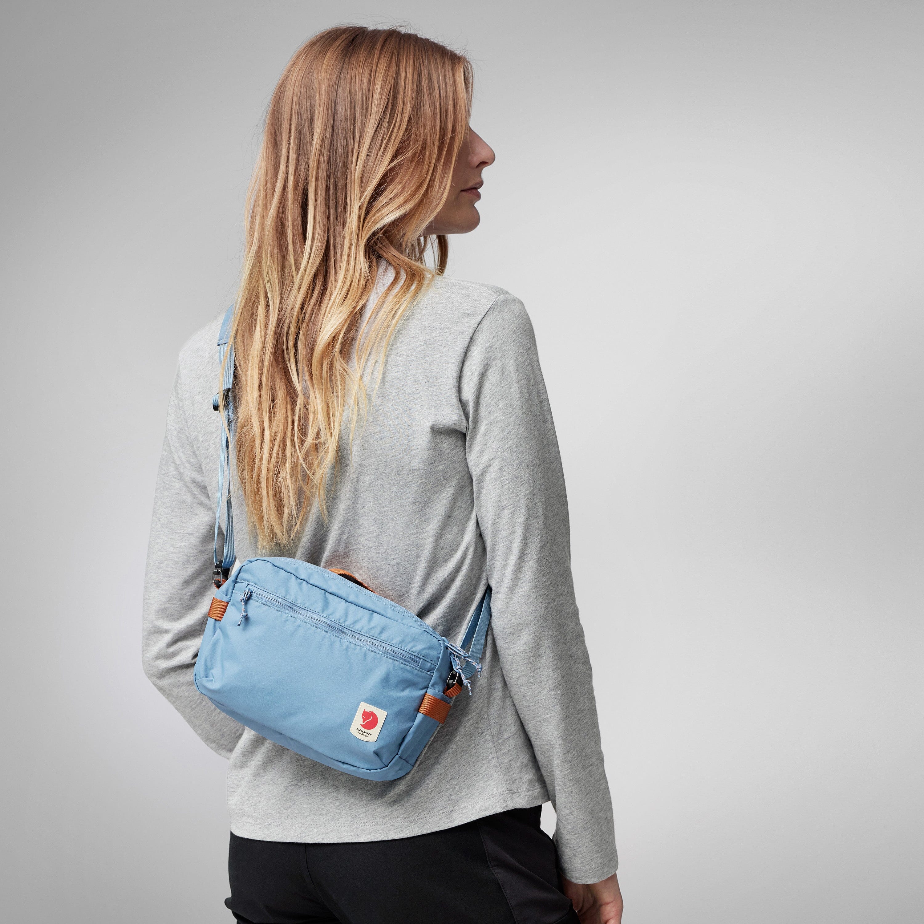 FJÄLLRÄVEN Kånken Borsa viaggio a tracolla - F23227 - 221 Clay Zaino Fjallraven 