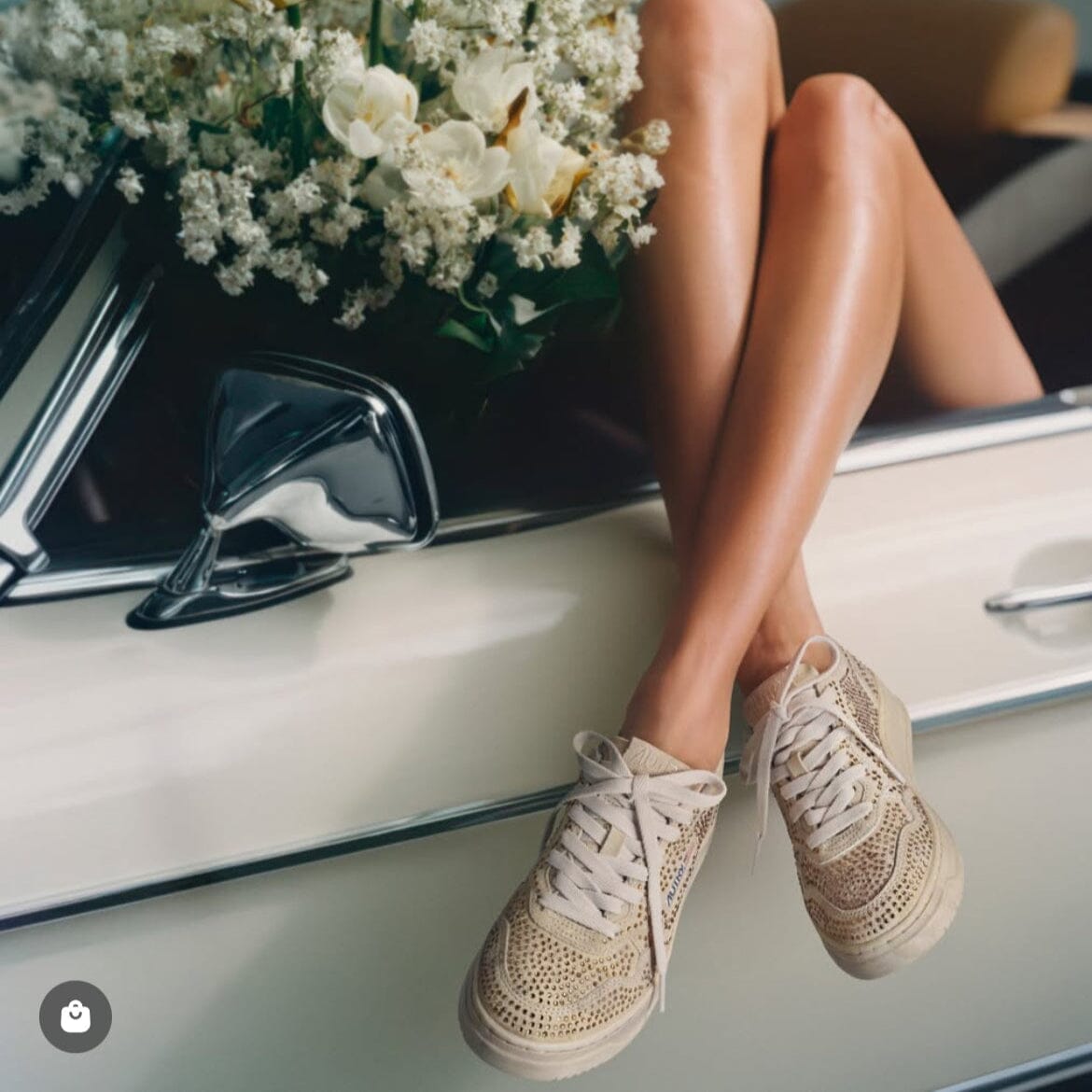 AUTRY - AULW NA03 - Sneakers Cristal Medalist - Suede Strass - Cookies Scarpe Donna AUTRY - Collezione donna 