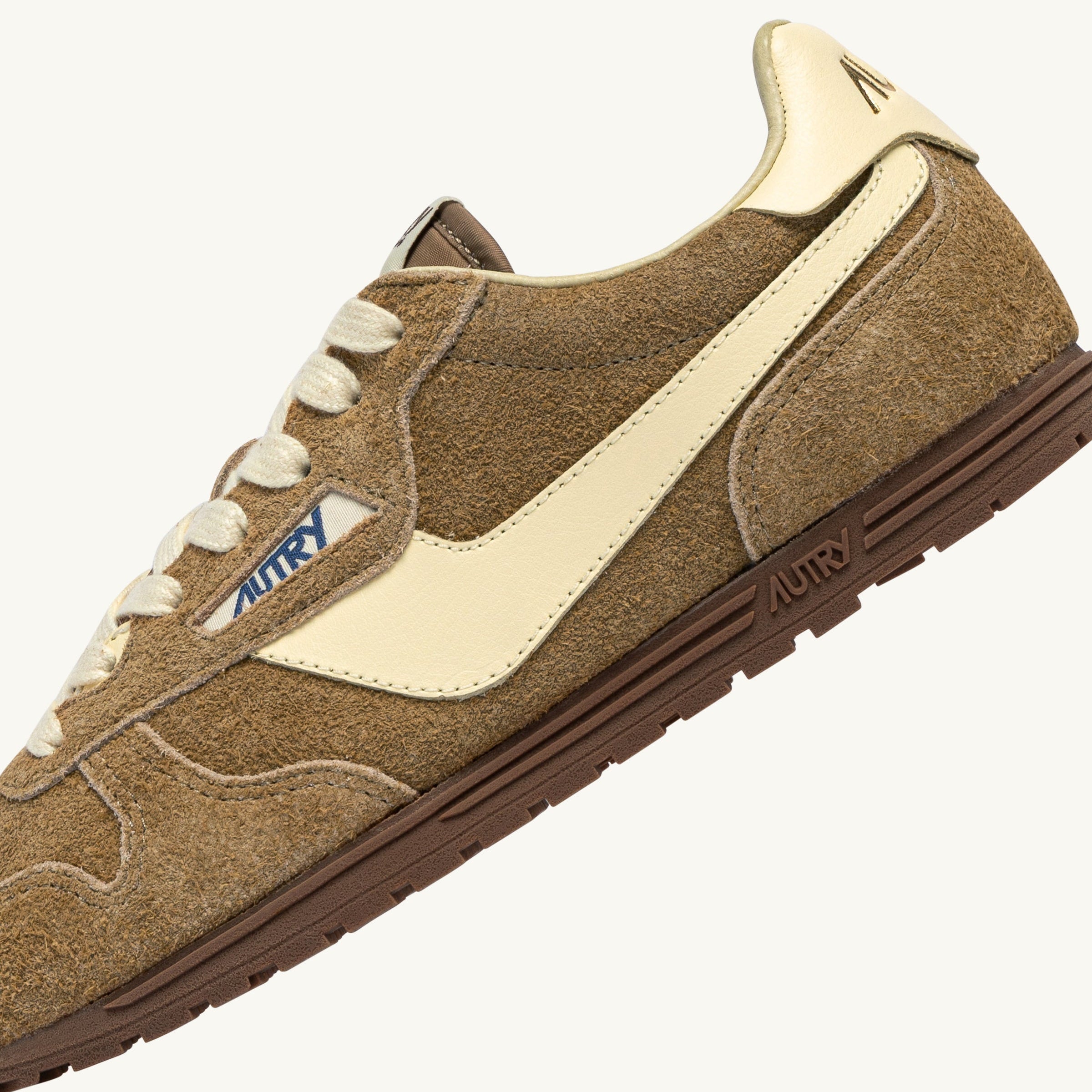AUTRY - WINDSPIN - WSLW UB40 - Sneakers - Camoscio Biscotto Scarpe Donna AUTRY - Collezione donna 