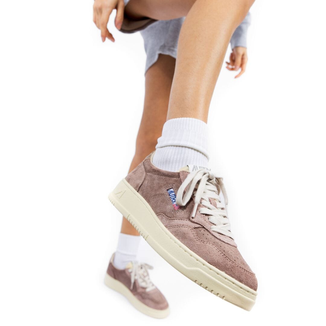 AUTRY - AULW XS08 - Sneakers LOW WOM SUEDE - Fard Scarpe Donna AUTRY - Collezione donna 