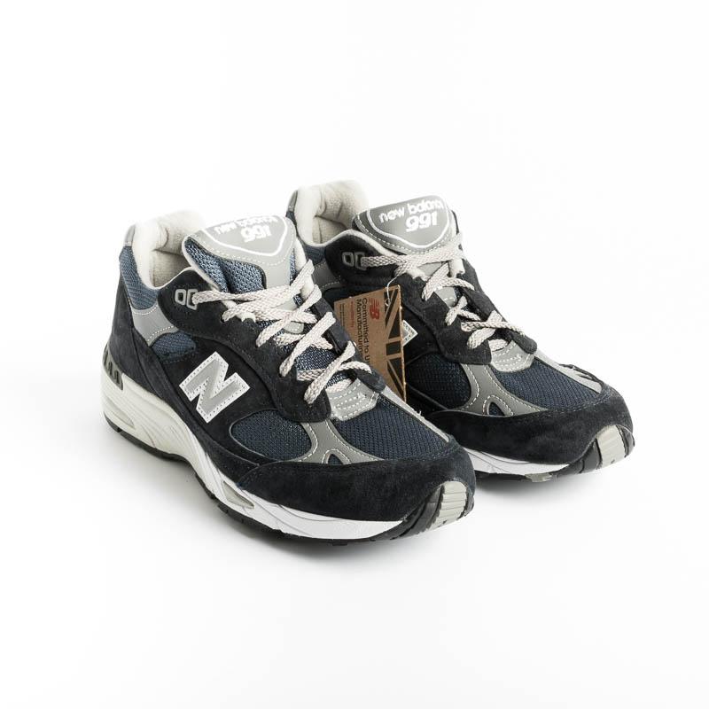 NEW BALANCE - Sneakers 991 NV - Navy Men's Shoes NEW BALANCE - Men's Collection