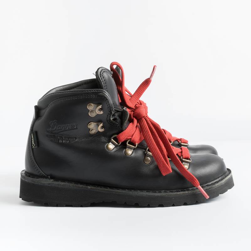 DANNER - Mountain Pass 33291 - Black Women's Shoes DANNER - Women's Collection