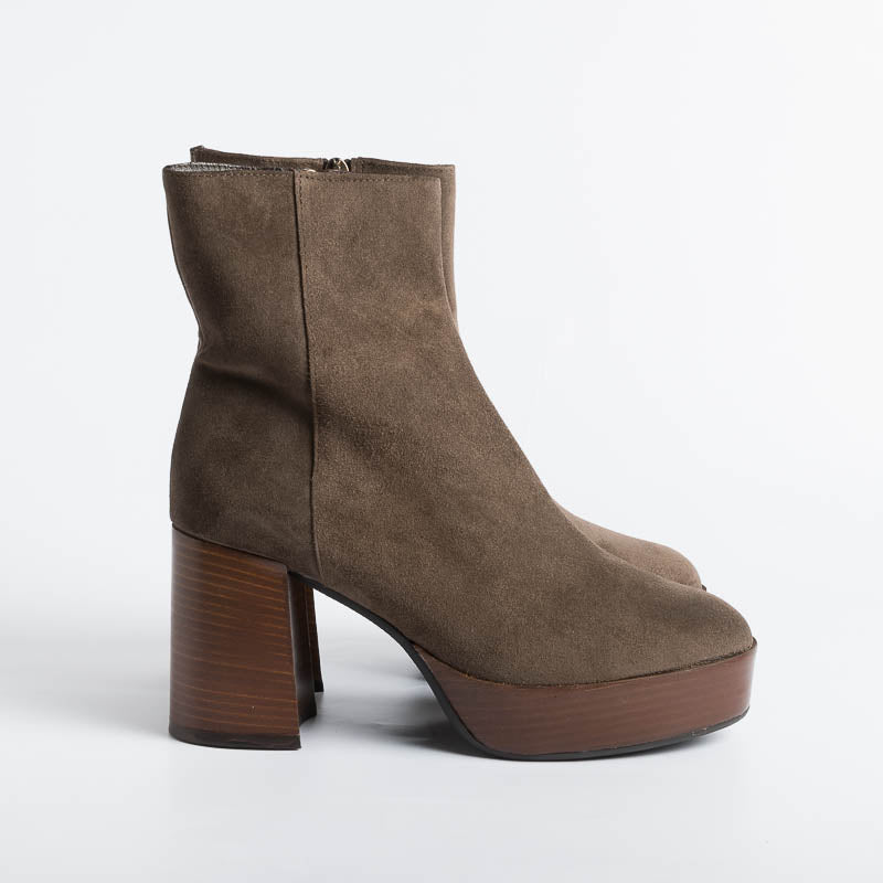 L 'ARIANNA - Ankle boot - TR1556 - Dark brown suede Shoes Woman L'Arianna