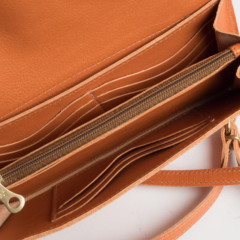 IL BISONTE - Continuativo - C1022 - Shoulder Bag Wallet - Vintage Leather Women's Accessories Il Bisonte