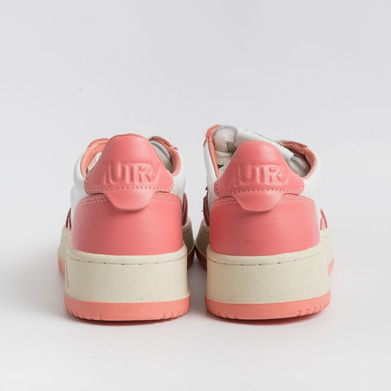 AUTRY - AULW WB22 -Sneakers LOW WOM LEAT - White / Peach Women's Shoes AUTRY - Women's Collection