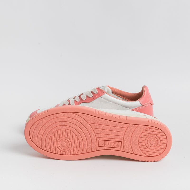 AUTRY - AULW WB22 -Sneakers LOW WOM LEAT - White / Peach Women's Shoes AUTRY - Women's Collection