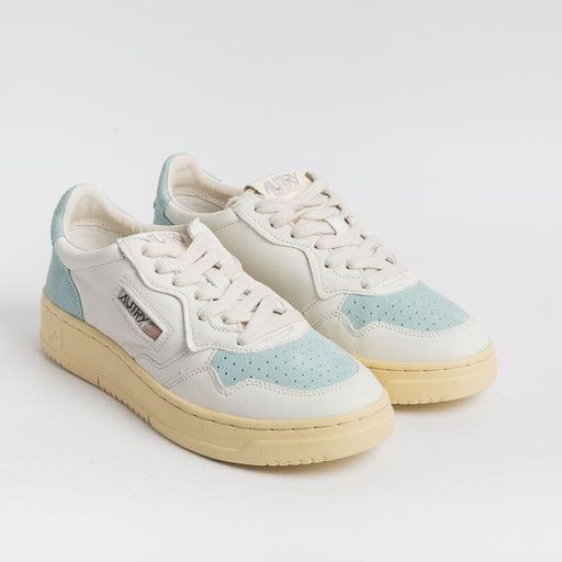 AUTRY - AULW SL02 - Sneakers LOW WOM SUEDE LEAT - White Turquoise Women's Shoes AUTRY - Women's Collection