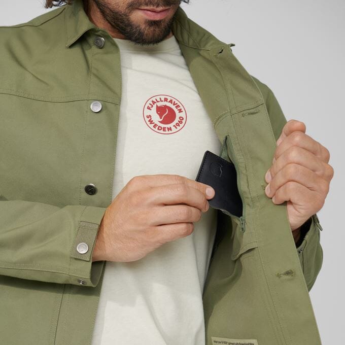 FJALLRAVEN - Vardag men's jacket - F87006 - Acorn Men's Accessories FJALLRAVEN - Clothing